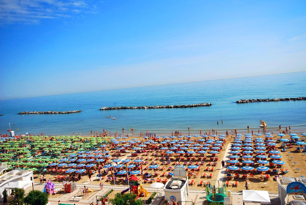 Hotel President Bellaria-Igea Marina Bagian luar foto